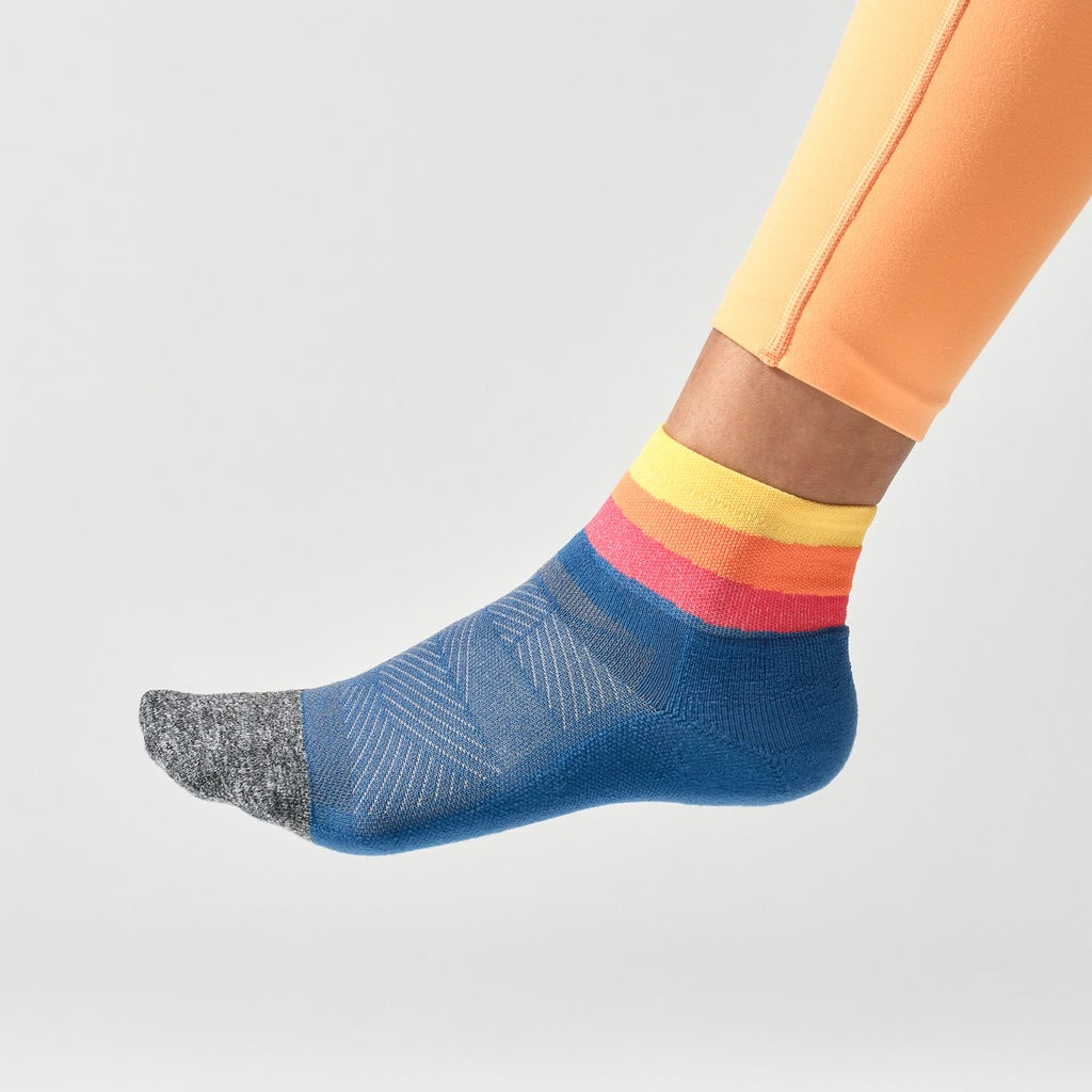 Feetures Elite Running Socks Ultra Light Quarter –