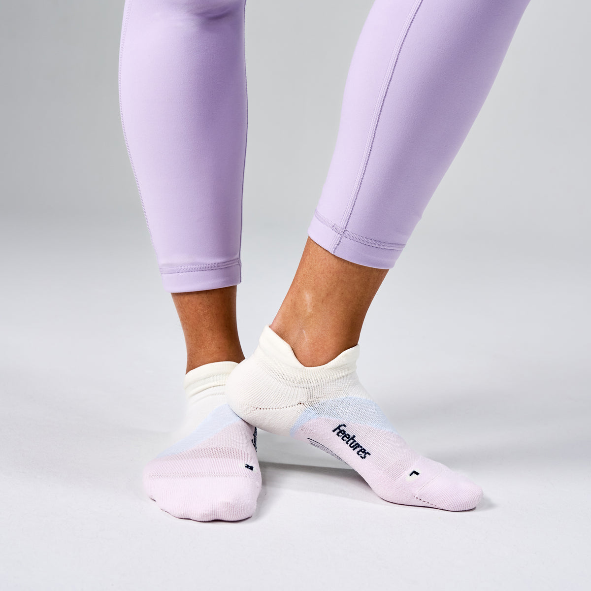 Feetures Elite Running Socks Light Cushion No Show Tab